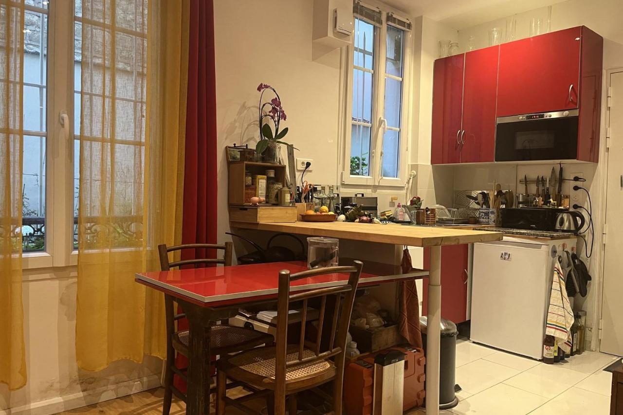 Charming Apartment In The Heart Of Parigi Esterno foto